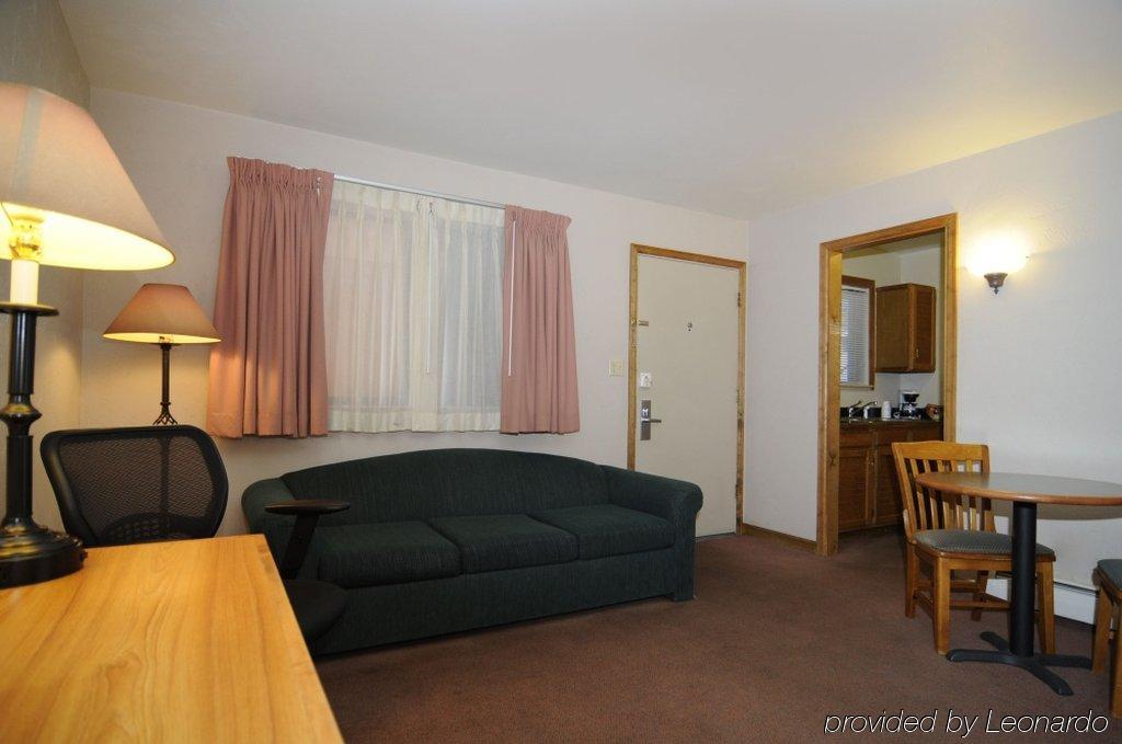 Best Western Golden Buff Lodge Boulder Room photo